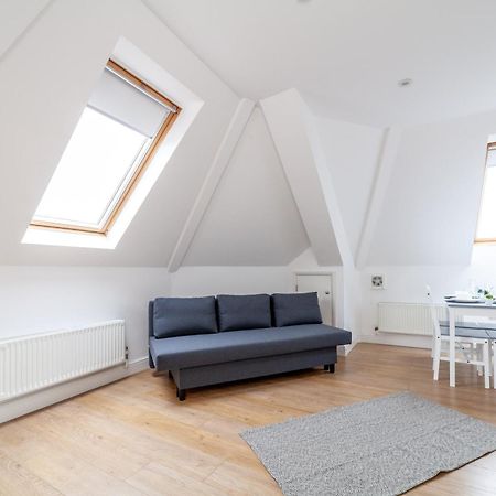 Great 1 Bedroom In Hounslow With Free Parking Abbey Wood Екстер'єр фото