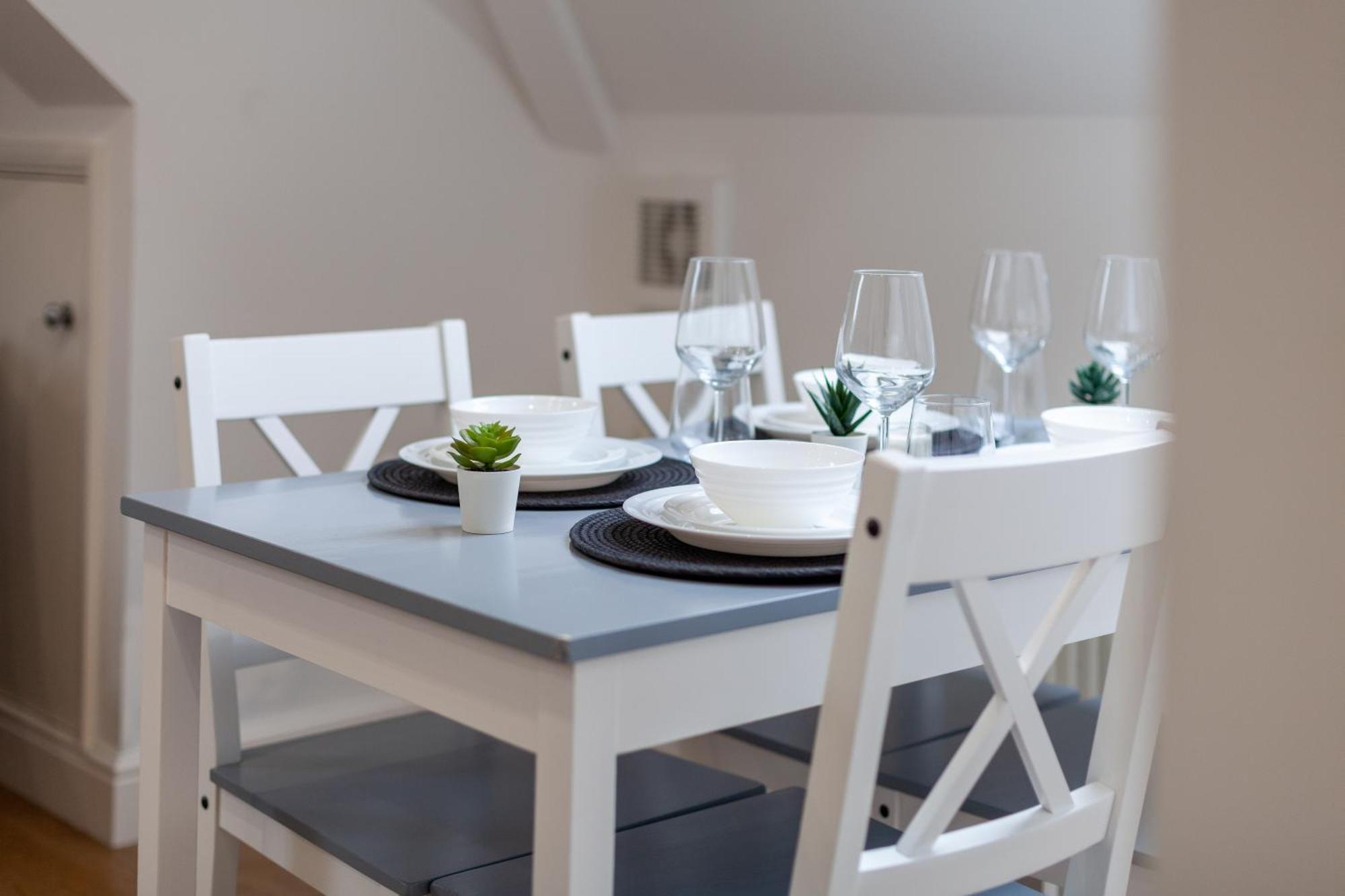 Great 1 Bedroom In Hounslow With Free Parking Abbey Wood Екстер'єр фото